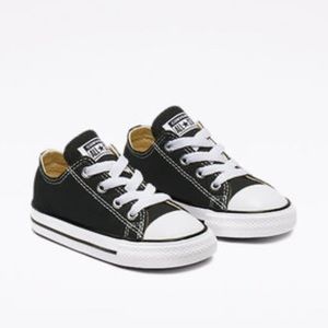 Toddler Chuck Taylor All Star Classics - black Size 6